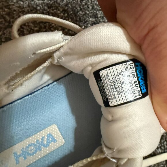 Hoka Clifton 8 - Cream color - Picture 5 of 7